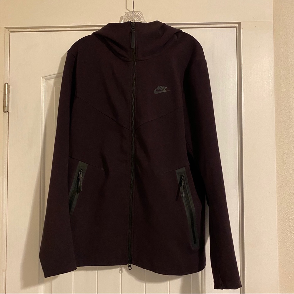 Nike Tech Pack Hoodie Jacket w/ Zipper (M-Plum)